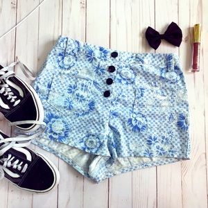 Too shop Floral Shorts💙